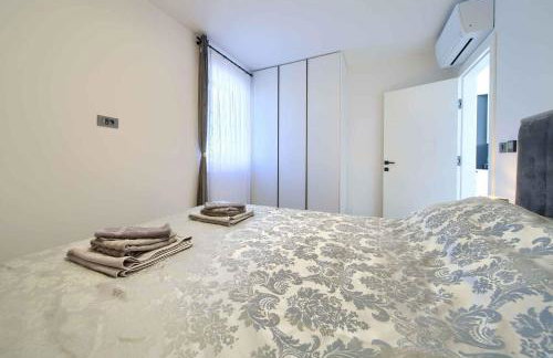 Apartment with Pool in Kornic-Insel Krk 55181 - Photo 8