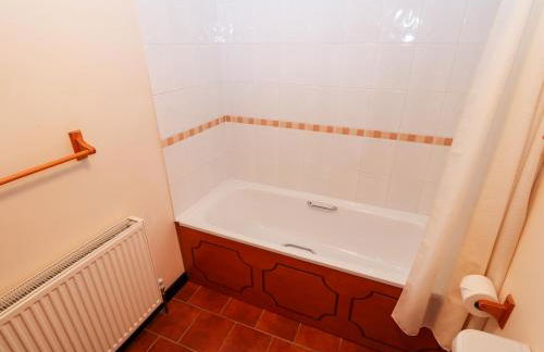 Hitchens Cottage - Photo 16