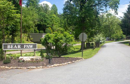 Game Room and 3-Story Deck at Lake Hiwassee Hideaway - Foto 44