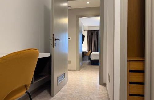 Suites Marilia Apartments Pool Side - Suite Livorno Holiday Home Group - Foto 8