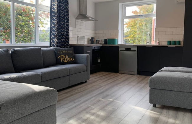 The Mancunian The Gathering Sale - Photo 1