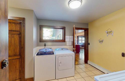 Pioneer Ridge Main House - Photo 5