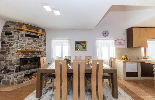 SPA HOLIDAY HOUSE REŽEK - Lovinac - Foto 20