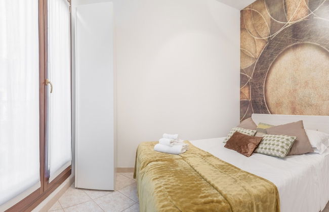 San Polo Canal View Apartments - Photo 11