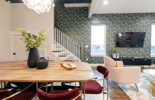 Designer Single Family House-Rooftop- Hot Tub - Foto 35