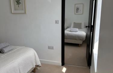 New renovated beach front cottage - Photo 29