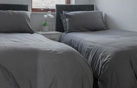 Stylish Waterfront Apartment - Photo 29