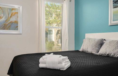 Heated Pool Lazy River Game Room 12 MI to Disney - Foto 44