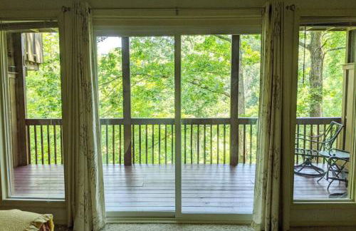 Corner Lake Getaway - Photo 2