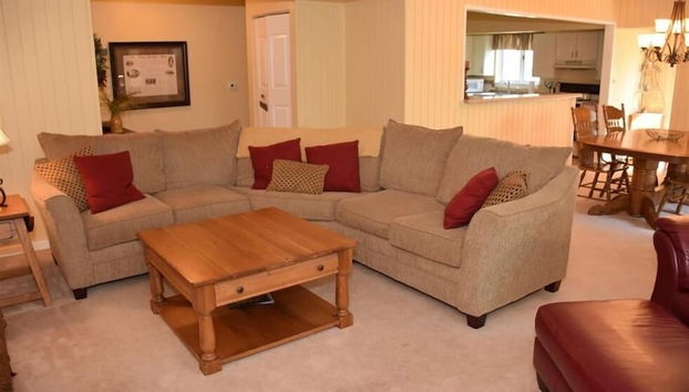 Seven Springs 2 Bedroom Deluxe Condo with Private Deck! by RedAwning - Foto 2, Imagen principal