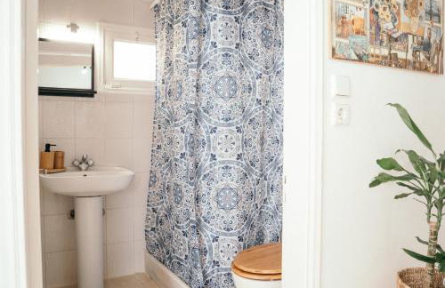 Villager's Art Apartment - Foto 16