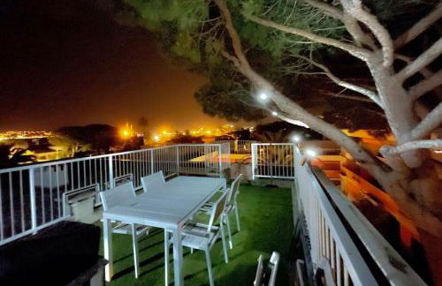 Rooftop with a Seaview - Photo 19