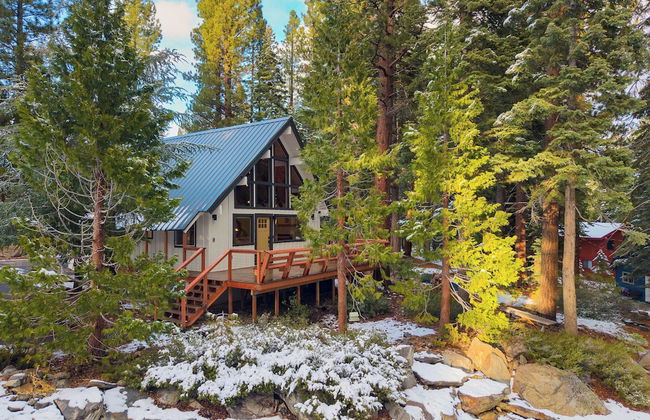 Peaceful Tahoe Retreat 5mins to Lake Cozy Modern Cabin - Foto 28