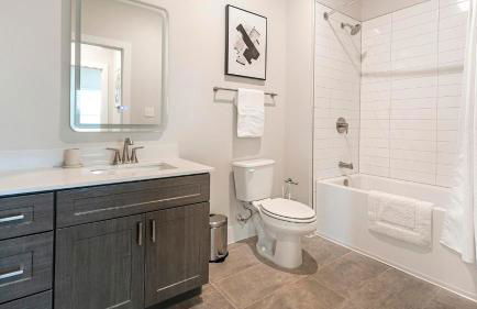 Landing Beautiful 2BD Gym Pool - Foto 20