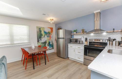 Sojourn's Harborage Jellyfish Suite Near Beach - Photo 14