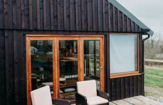 Woodpecker Lodge- A Pet Friendly Rural Retreat - Photo 29