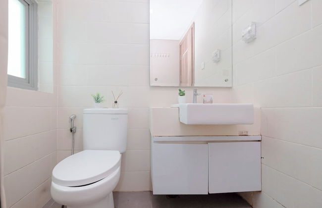 Fully Furnished 2BR Apartment at Pejaten Park Residence - Photo 19