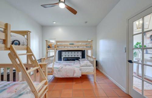 Exciting Valrico Villa with Private Pool and Game Room - Foto 17