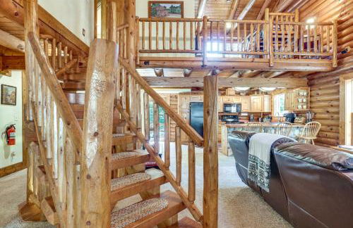 Family Getaway Georgia Cabin with Outdoor Hot Tub - Foto 5