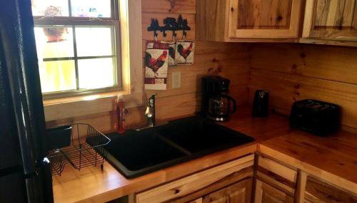 Authentic Stunning Cabin Rental with Private Jacuzzi near Huntington, West Virginia - Foto 5