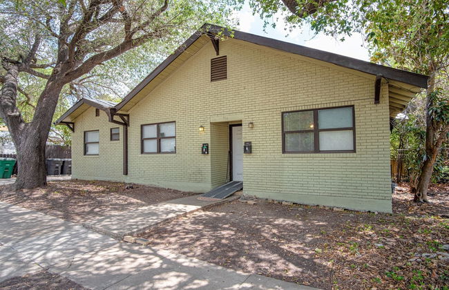 Cozy Downtown Guest House 2br/1ba Sleeps 8 - Foto 34