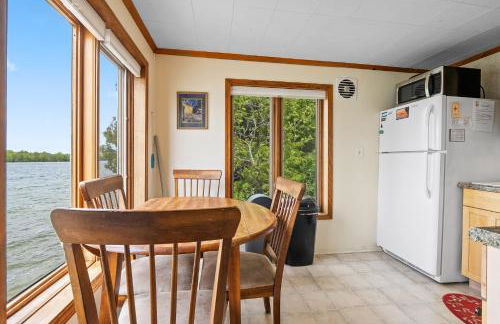 Sunset Shores - Waters Edge Cottage #2 by Simple Life Rentals - Foto 2