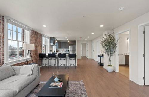 Luxury w King Beds, Pool Table, Central Downtown! - Foto 5