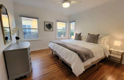 Glamorous Getaway: Exclusive 1BR LA Hotspots - Foto 22