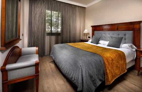 Apartaments-Hotel Hispanos 7 Suiza - Photo 12