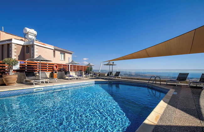 Hill View Restaurant & Apartments - Photo 52