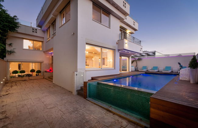 Luxurious Villa with great location - Foto 45