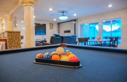 Trendy lux house near strip* Pool *hottub-Kirkland - Foto 73