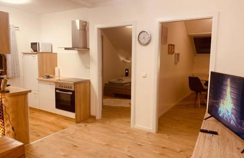 FELIX LIVING 3, Freundliche 2-Zimmer Wohnung in Stadtrandlage, Smart-TV & Parkplatz - Photo 3