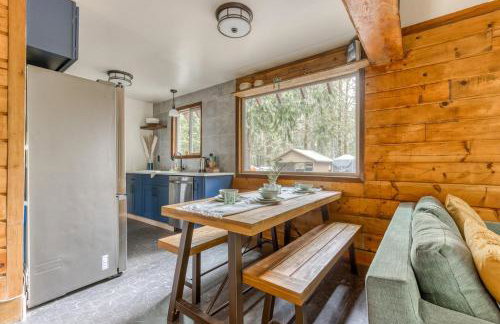 Thompson Cabin - Charming Salmon Riverfront A-Frame Oasis w/ fireplace - Foto 25