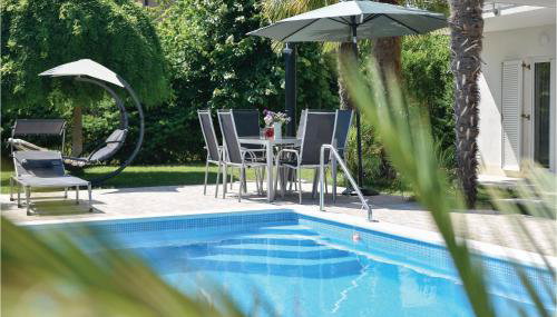 Two-Bedroom Holiday Home In Sinj - Foto 2