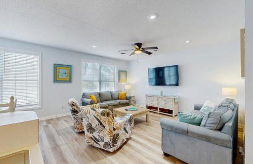 The Coral Stilt - Photo 9