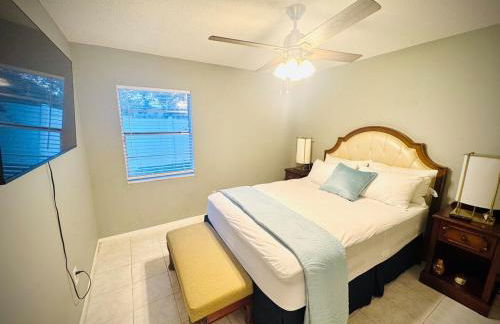 Main Villa 15 mins from Theme Parks & MCO - Foto 24