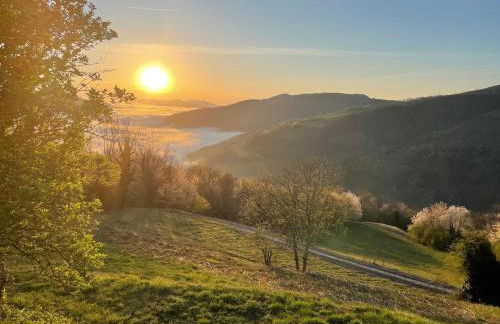 Total Peace and quiet on the top of the mountain, - Foto 9