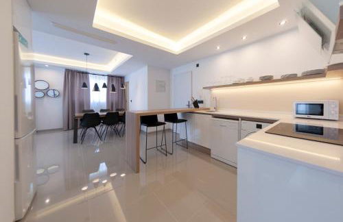 Apartamentos La Laguna II Luxury Apartments - Photo 14