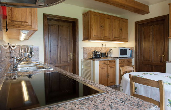 Group Stay With Pool, Chevron - Photo 11