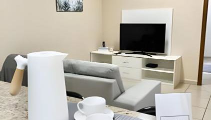 Flat espaçoso e com quintal na Zona Sul - Foto 2