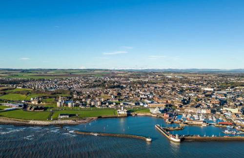 Sea View Luxury Apartment 3 bedrooms Free Parking - By Coast Apartments - Photo 66