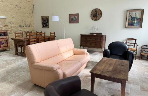 Gîte La Maison des Poètes de 1 à 6 personnes à Treigny Perreuse - Foto 10