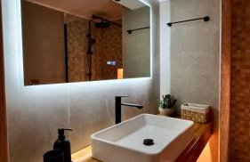 Akonelia - chora center - Photo 9