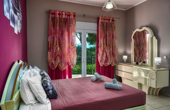 Filios Villa - Photo 3