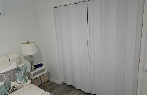 Country Blue Getaway by the Ranch Fields - Foto 27