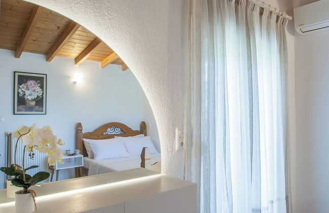 SkyFrame Apartments - Photo 10