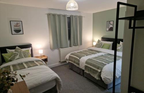 Superb & Beautiful Stourport Home with 7 Beds by PureStay - Foto 19