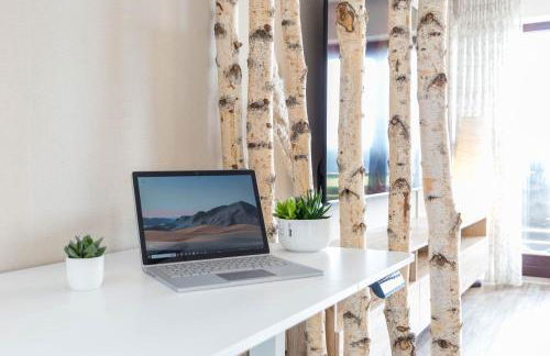 Relax-Apartments - Indoor-Pool - Sauna - Küche - kostenlos Parken - Balkon - teilweise Massagesessel - 85 Zoll Smart-TV - Foto 13