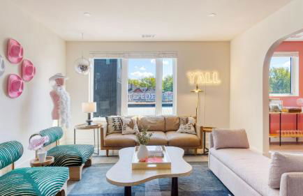 36 Guests on Music Row Bachelorette Suites Glam Room 5 Minutes to Downtown - Foto 6